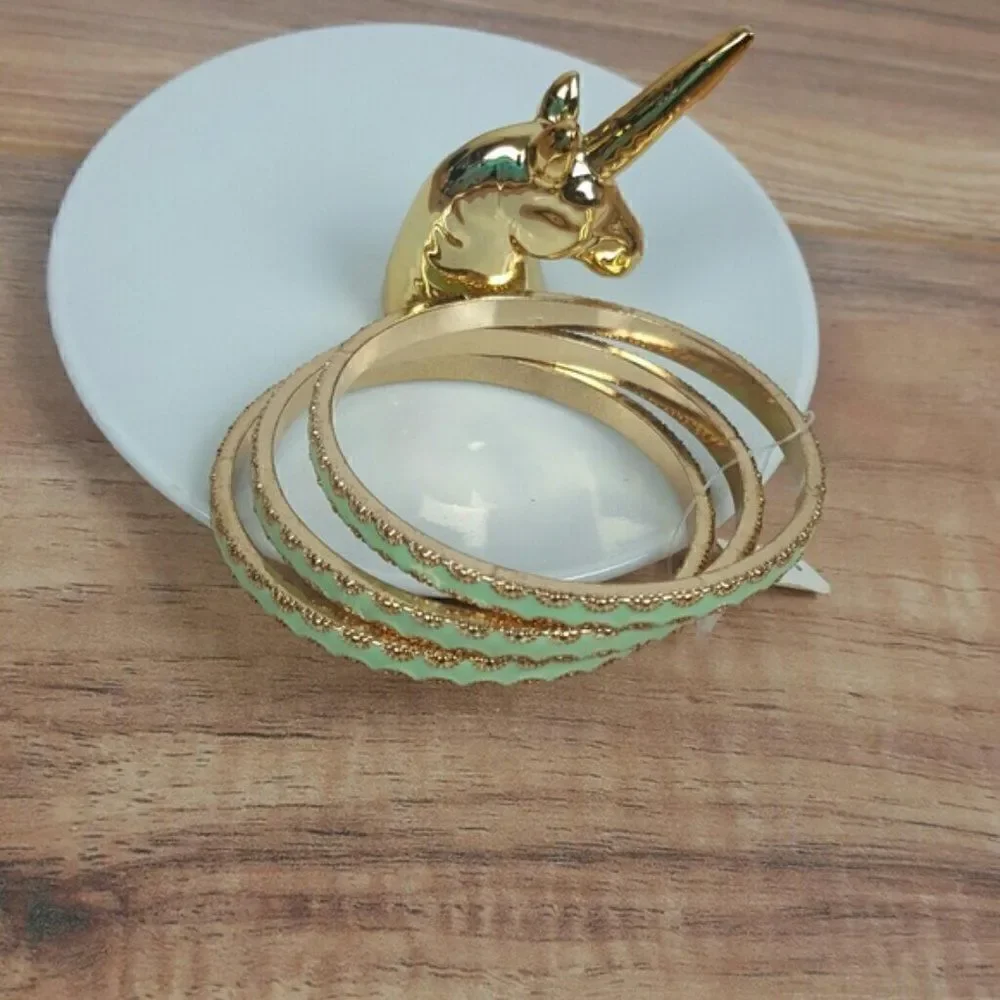 ‎NWT Fashion Jewelry Bracelet Gold/ Green